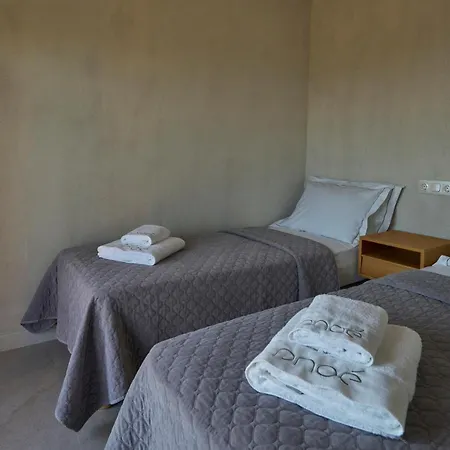 Pnoe Villa *